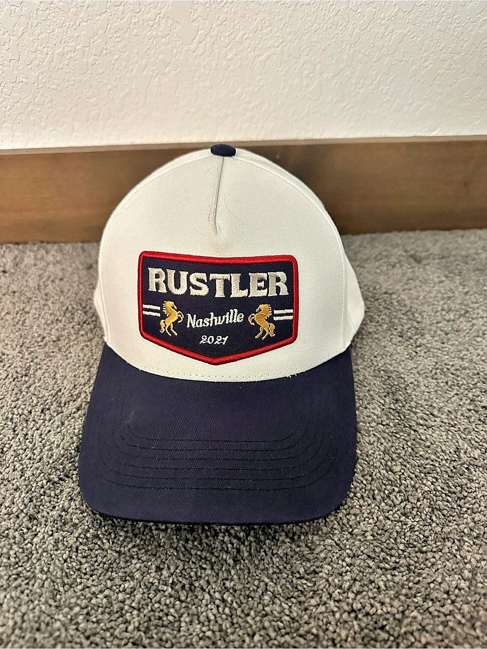 Rustler Patch Hat in White & Blue NWT